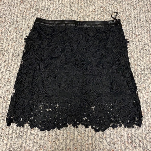 Forever 21 Dresses & Skirts - Forever 21 Floral Lace Skirt with Leather Trim